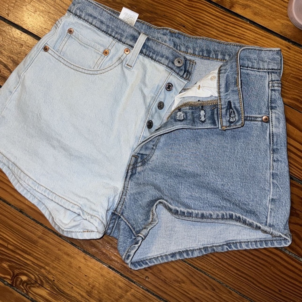 Levi's